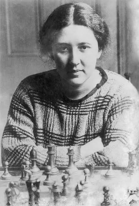 top 10 best female chess players of all time